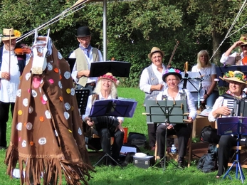 Friends Of Emersons Green Park festival Brigstowe Village band