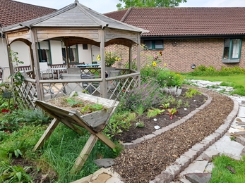 Thornbury Community Permaculture Project sensory garden around covered seating area