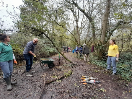 FO Emersons Green Park Natural Borders 6 volunteers